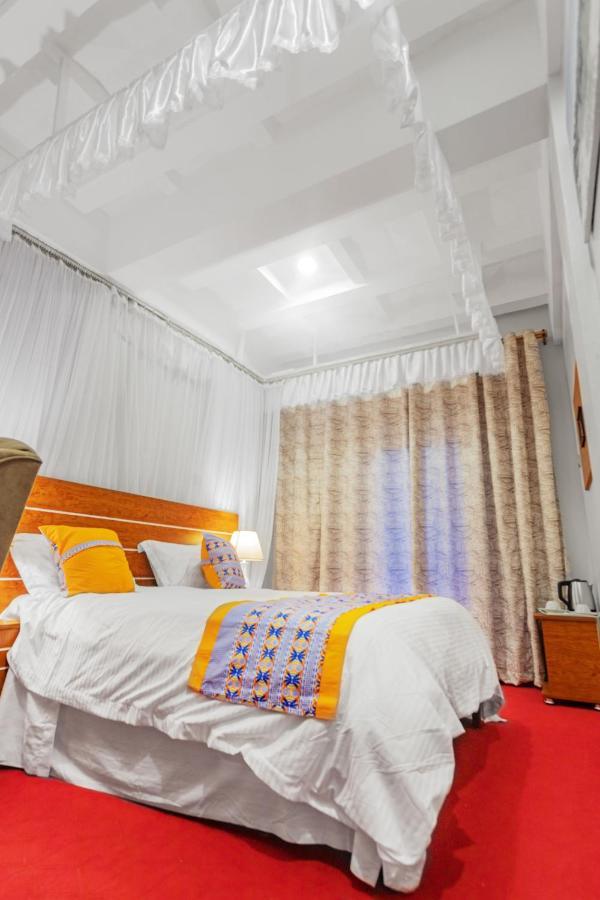 Ambrosia Heights Entebbe Hotel Exterior photo