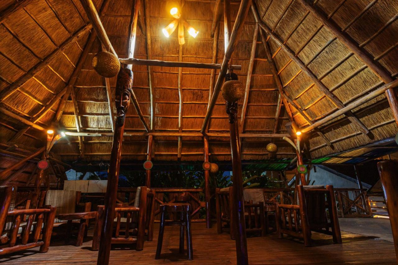 Ambrosia Heights Entebbe Hotel Exterior photo
