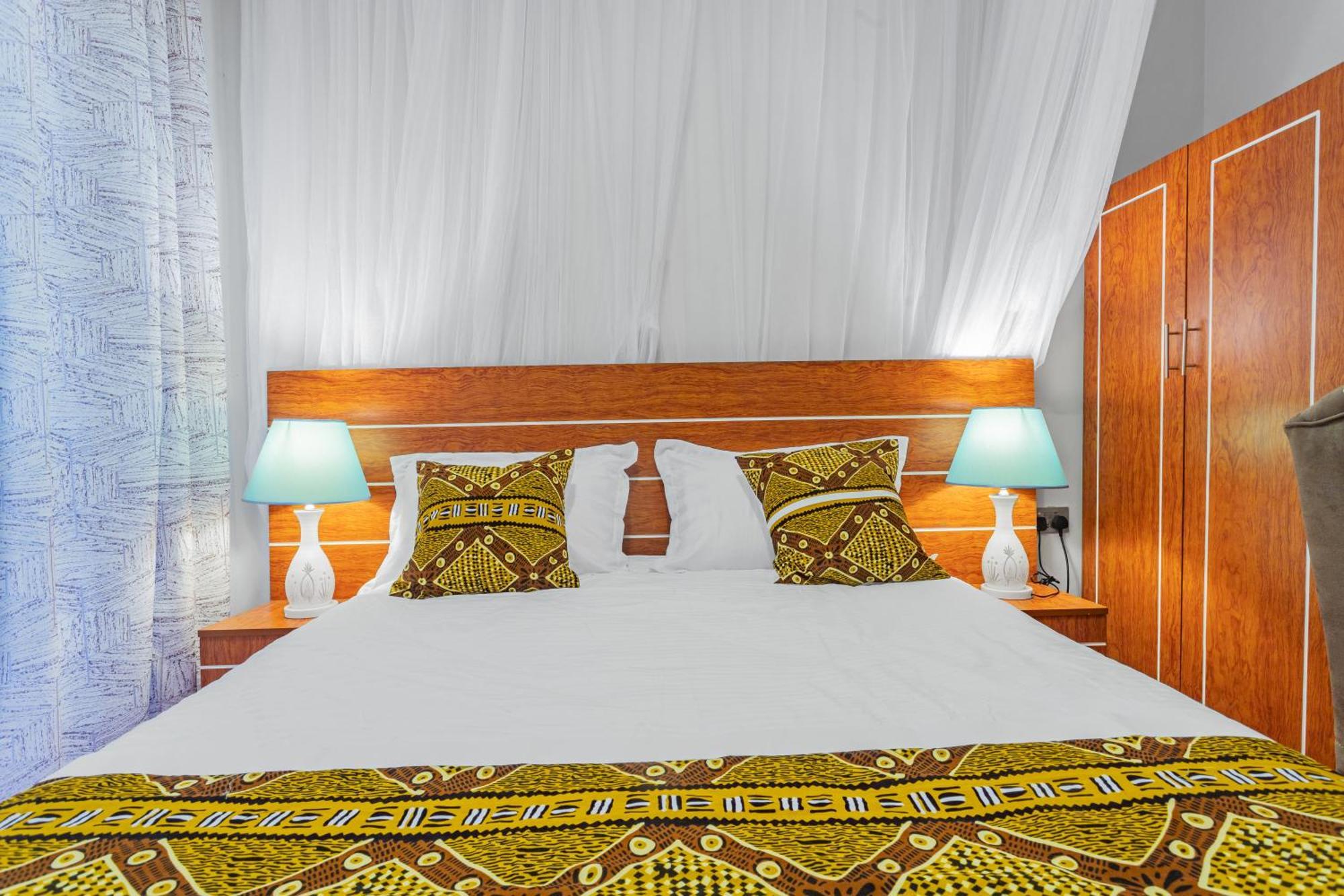 Ambrosia Heights Entebbe Hotel Exterior photo