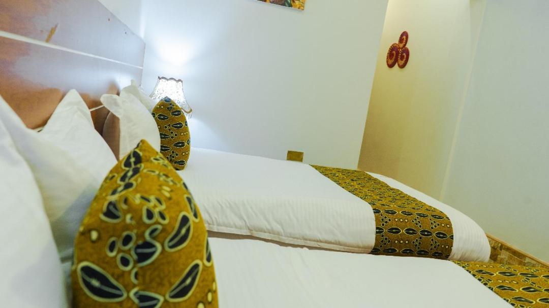 Ambrosia Heights Entebbe Hotel Exterior photo