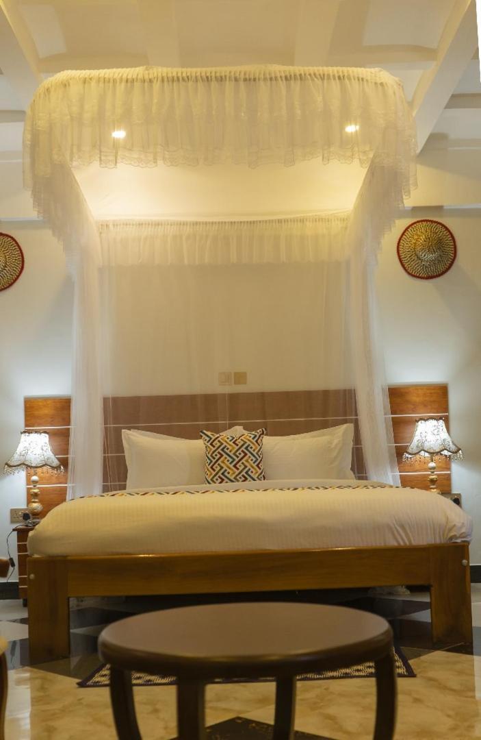 Ambrosia Heights Entebbe Hotel Exterior photo