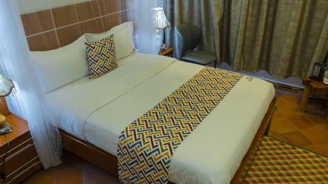 Ambrosia Heights Entebbe Hotel Exterior photo